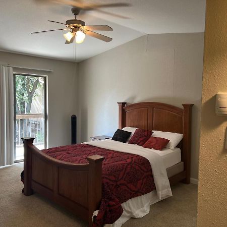 Lovely 1-Bedroom Townhome With Nice Amenities Houston Dış mekan fotoğraf