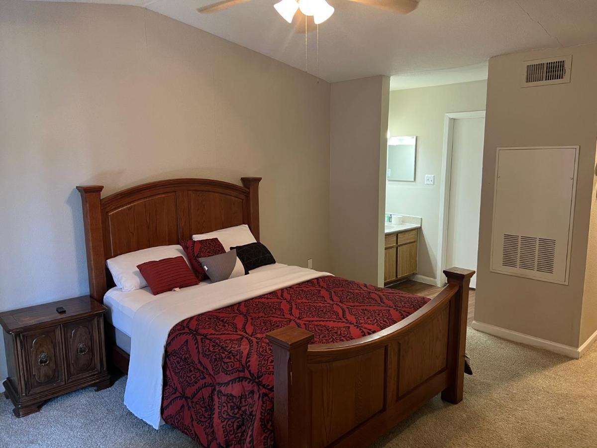 Lovely 1-Bedroom Townhome With Nice Amenities Houston Dış mekan fotoğraf