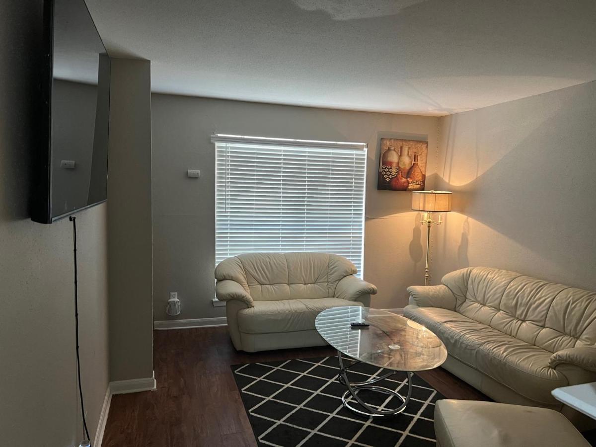 Lovely 1-Bedroom Townhome With Nice Amenities Houston Dış mekan fotoğraf