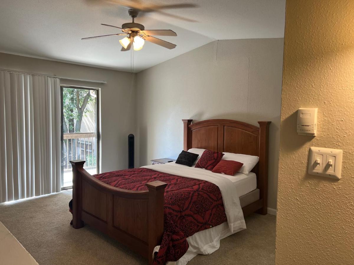 Lovely 1-Bedroom Townhome With Nice Amenities Houston Dış mekan fotoğraf