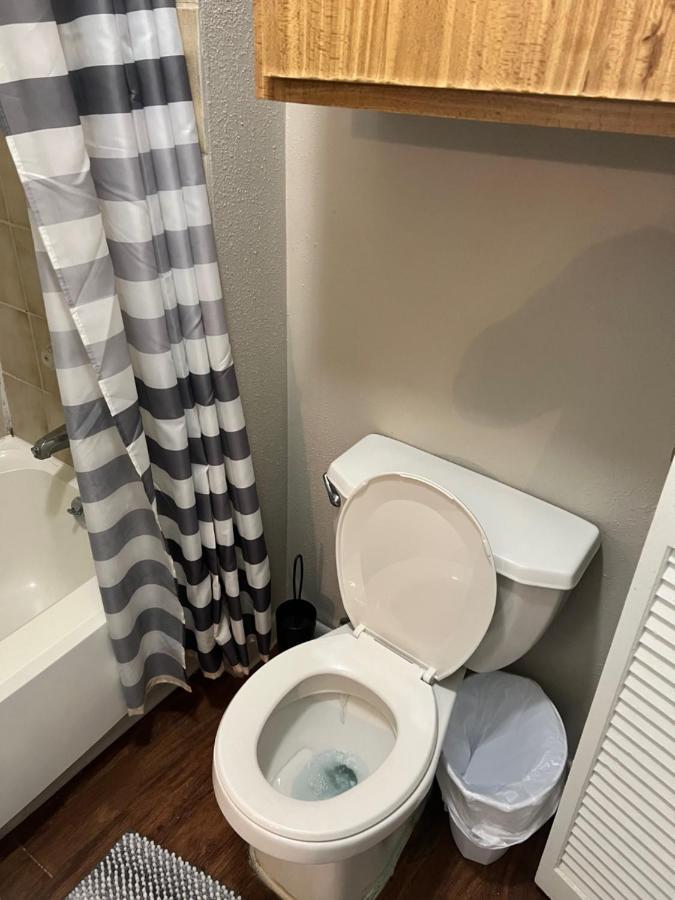Lovely 1-Bedroom Townhome With Nice Amenities Houston Dış mekan fotoğraf