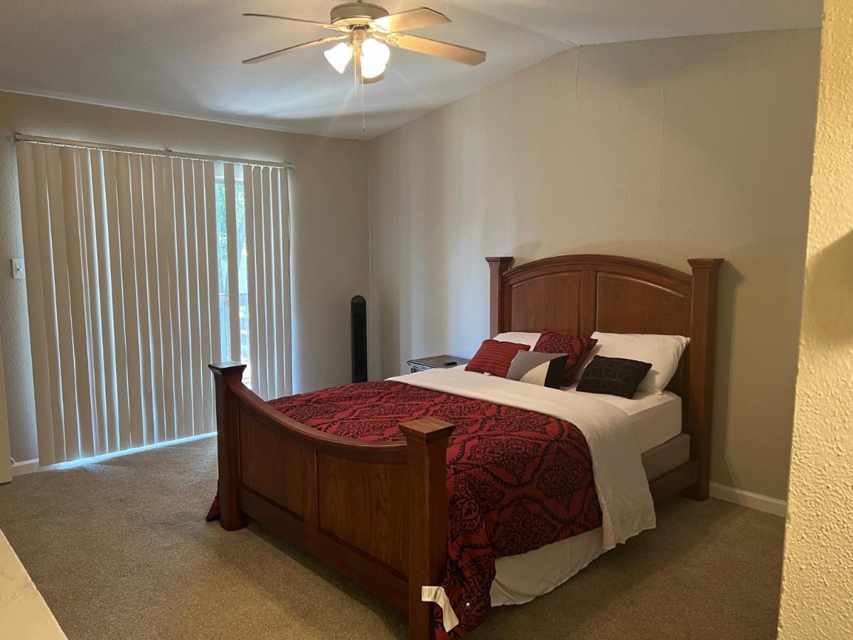 Lovely 1-Bedroom Townhome With Nice Amenities Houston Dış mekan fotoğraf